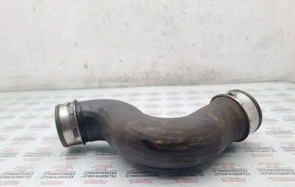Volkswagen Touran I Intercooler hose/pipe 1K0145832E