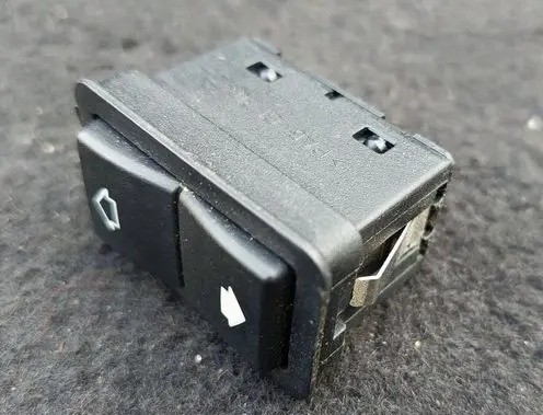 BMW 5 E39 Electric window control switch 8368974