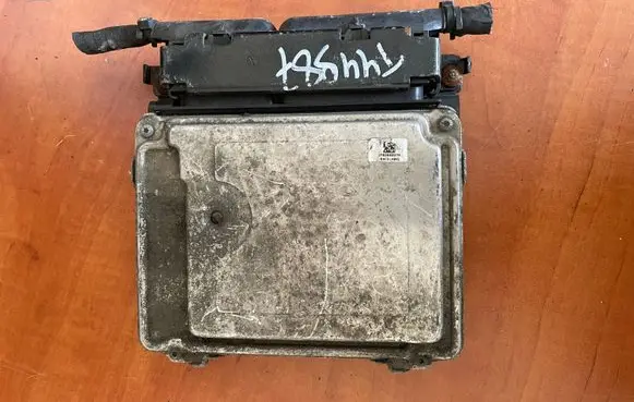 Volkswagen PASSAT B6 Engine control unit/module 03G906021LR