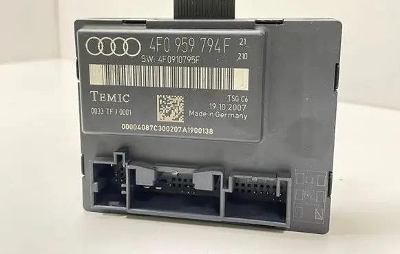 Audi A8 S8 D3 4E Door control unit/module 4F0959794F 4F0910795F 0033TFJ0001