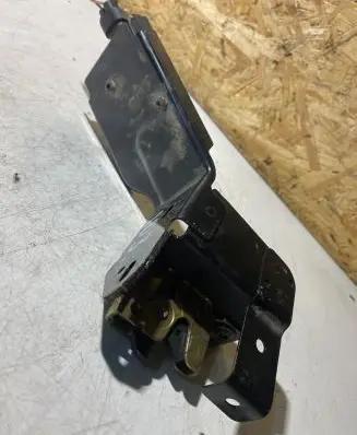 Citroen C5 Tailgate window lock/catch/latch 