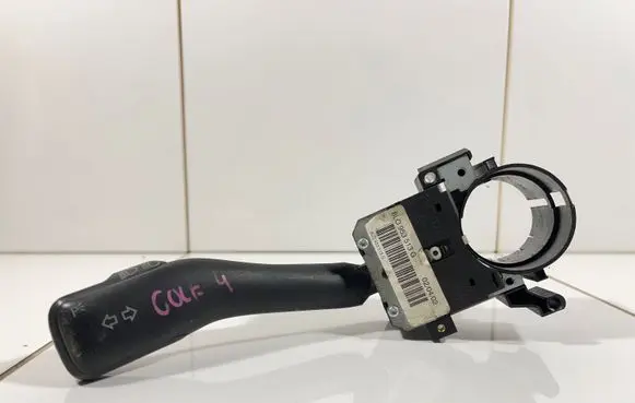 Volkswagen Golf IV Indicator stalk 8L0953513G