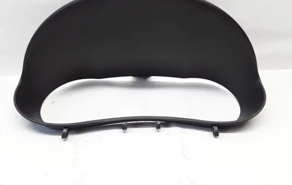 Renault Clio III Dashboard trim 8200407749 0001003643