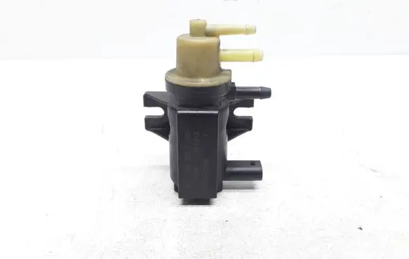 Mercedes-Benz C W204 Turbo solenoid valve A0091533128 70078208