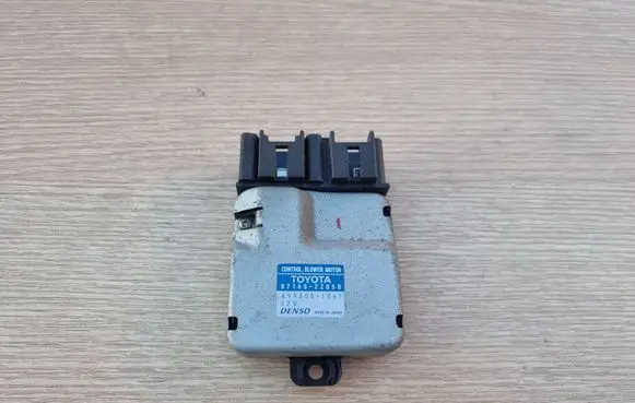 Lexus IS 200-300 Heater blower motor/fan resistor 8716522050