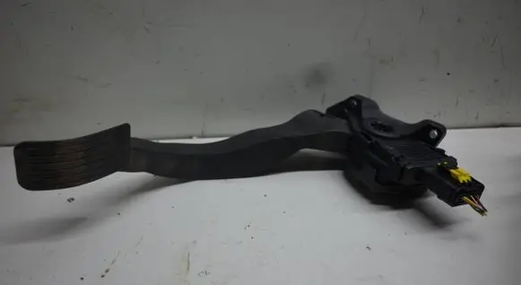 Citroen C3 Picasso Accelerator throttle pedal 9681383980