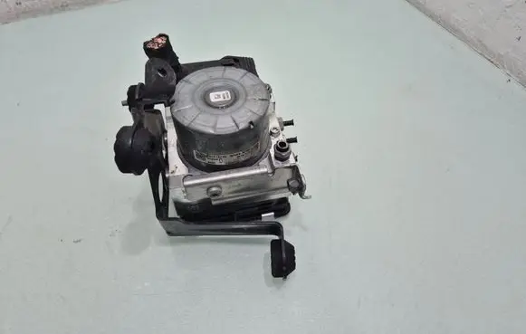 Volvo S60 ABS Pump P32214772 32214803
