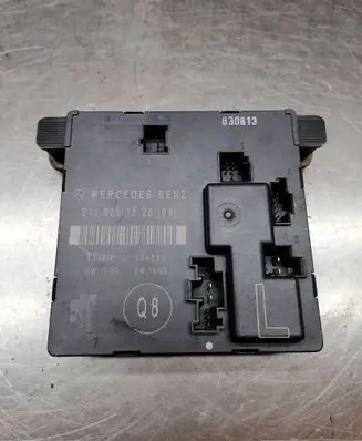 Mercedes-Benz E W211 Door control unit/module 2118201526