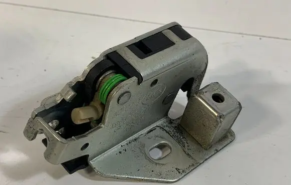 Mercedes-Benz Sprinter W906 Loading door lock A9067401235