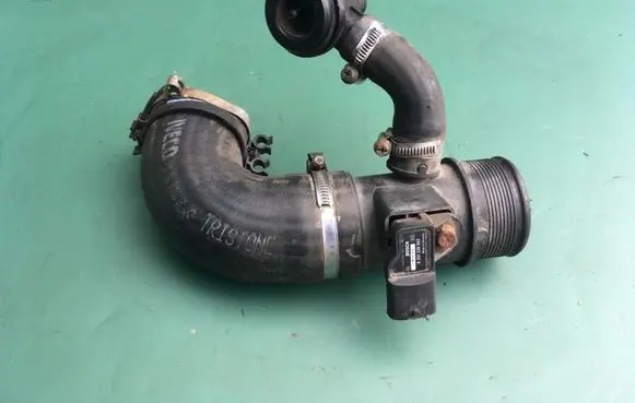 Iveco Daily 35 - 40.10 Mass air flow meter 504208305 504208306 0261230042
