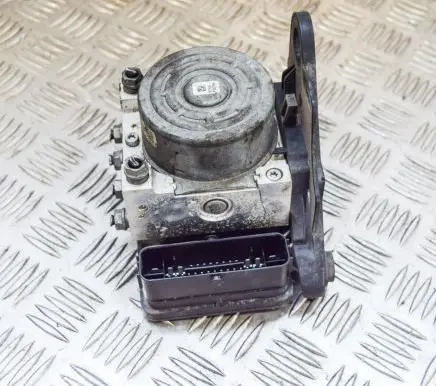 Volkswagen PASSAT B8 ABS Pump 3Q0614517K 3Q0907379K