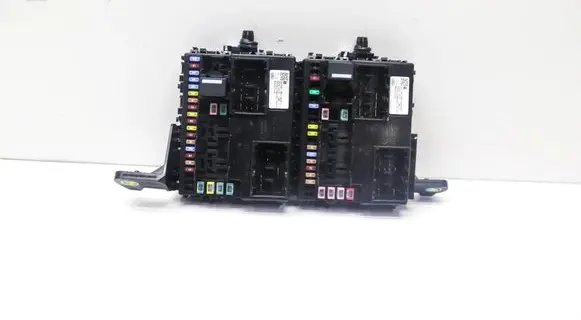 Land Rover Range Rover Sport L461 Fuse module M8E214N030AC M8E214N030CC