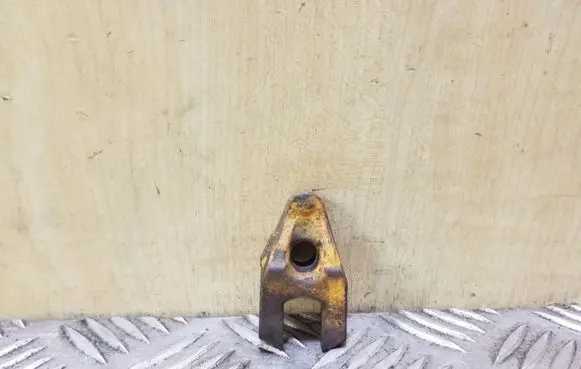 Ford Focus Fuel Injector clamp holder