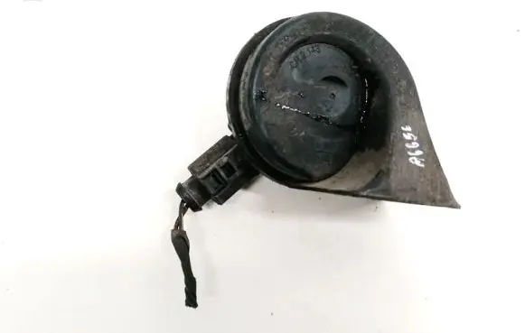 Skoda Octavia Mk2 (1Z) Horn signal E9011157