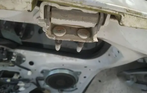 Toyota Highlander XU40 Tailgate/trunk/boot hinge