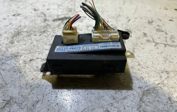Lexus RX 330 - 350 - 400H Other control units/modules 8922748010 7581210190
