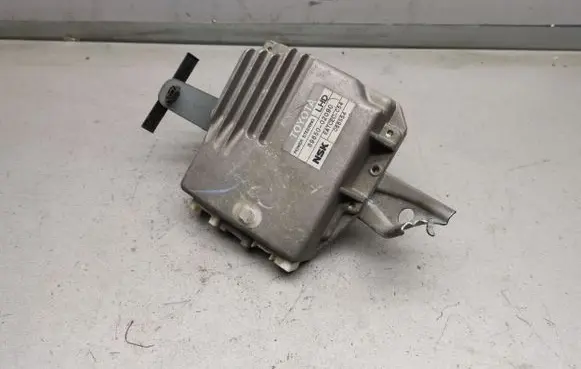 Toyota Corolla E120 E130 Power steering control unit/module 8965002090