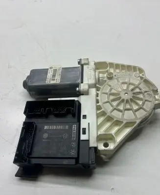 Volkswagen PASSAT B6 Front door window regulator motor 1K0959793L F005S00294 974627103