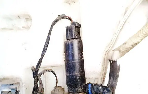 BMW X1 E84 Headlight washer pump 