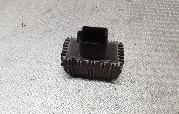 Opel Zafira B Glow plug pre-heat relay 09132691 51299008