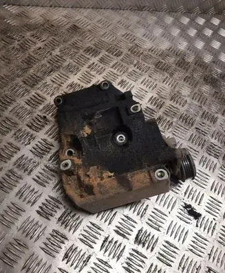 Volkswagen PASSAT B5.5 A/C compressor mount bracket 038260885C