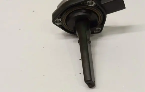BMW 5 E60 E61 Oil level sensor 7508003 6PR007868