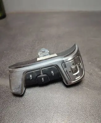 Ford S-MAX Steering wheel buttons/switches 6M2T14K147DG