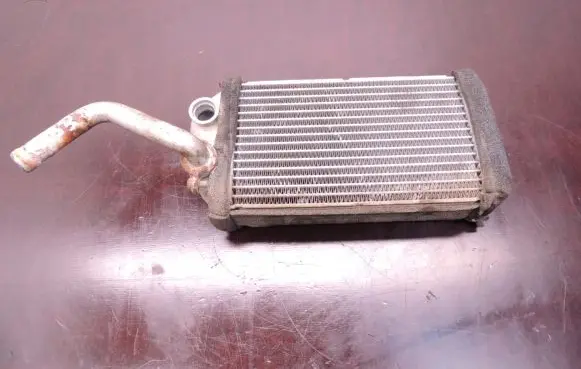 Toyota Avensis Verso Optional radiator D233