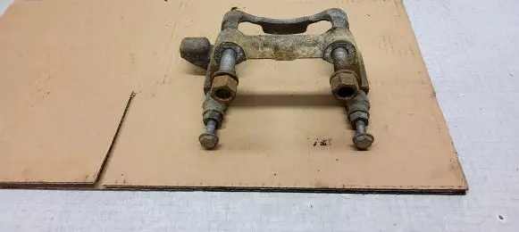 Volkswagen Caddy Brake caliper pad carrier rear C0682026 2220182