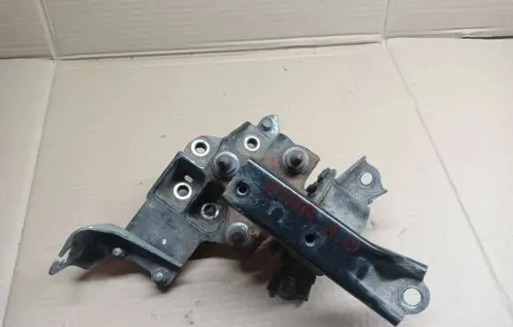 Mitsubishi Space Star Gearbox mount 6423