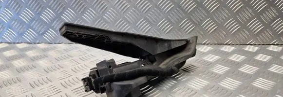 Volkswagen Jetta V Accelerator throttle pedal 1K1721503L