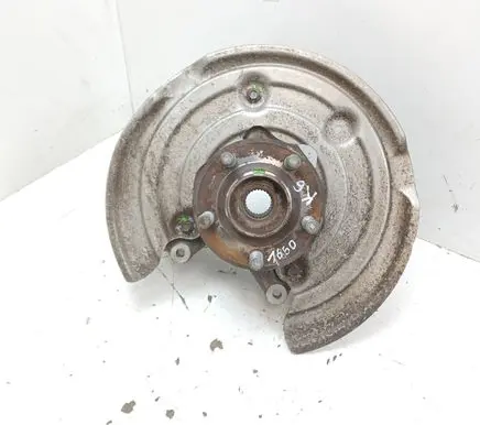 Rear wheel hub
