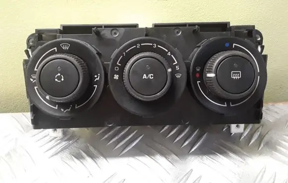 Peugeot 308 Climate control unit 69940002 T1000220K