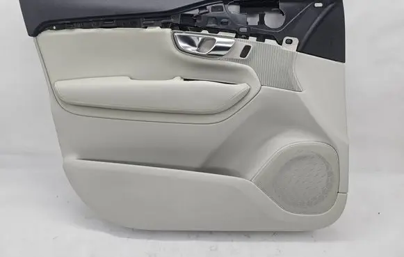 Volvo XC90 Front door card panel trim 31393113