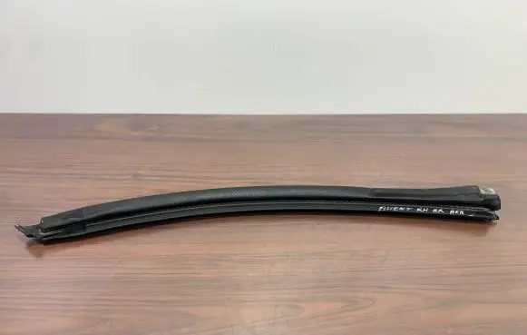 Subaru Ascent Rear door rubber seal (on body) 