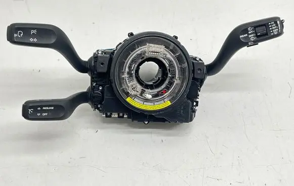 Wiper turn signal indicator stalk/switch