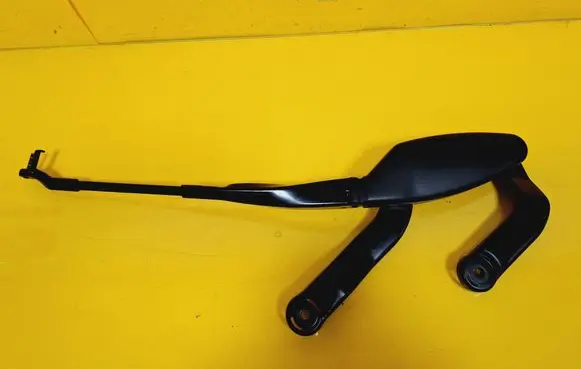 Mercedes-Benz E W211 Front wiper blade arm A2118200444