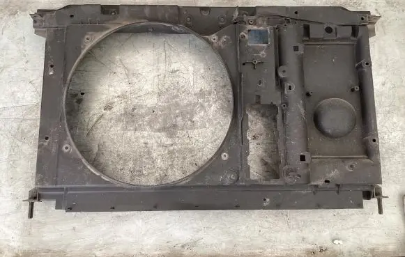 Citroen C4 Grand Picasso Radiator support slam panel