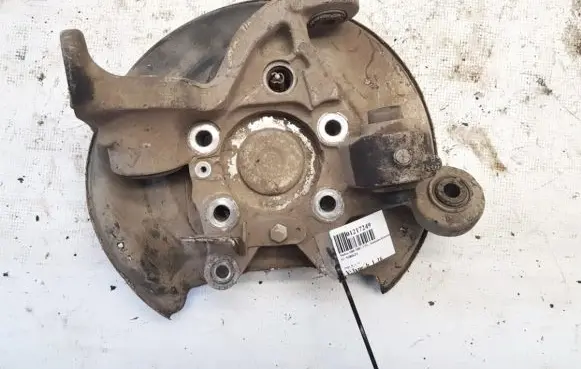 Rear wheel hub