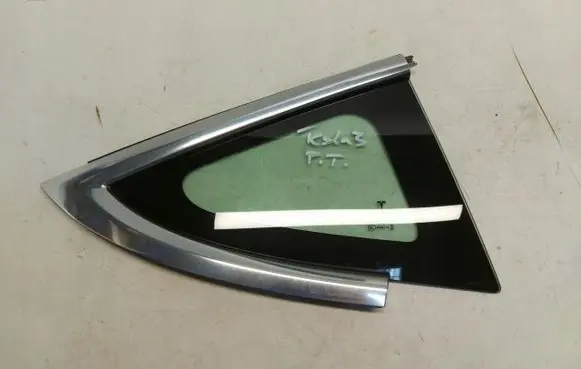 Tesla Model 3 Rear side window