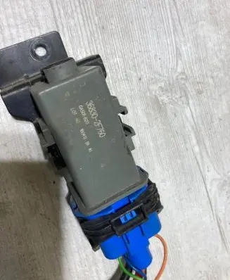 KIA Sportage Glow plug pre-heat relay 36830-2F760