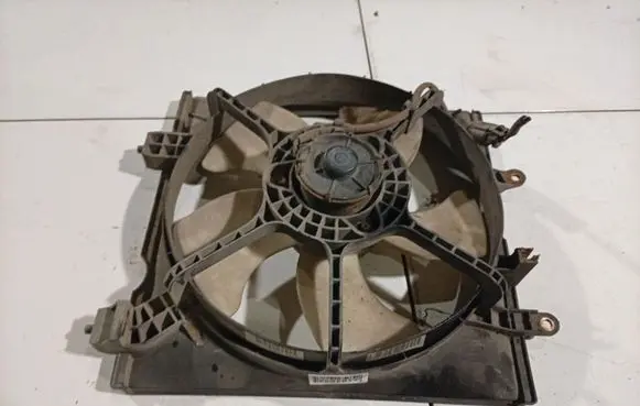 Honda Civic Radiator cooling fan shroud 