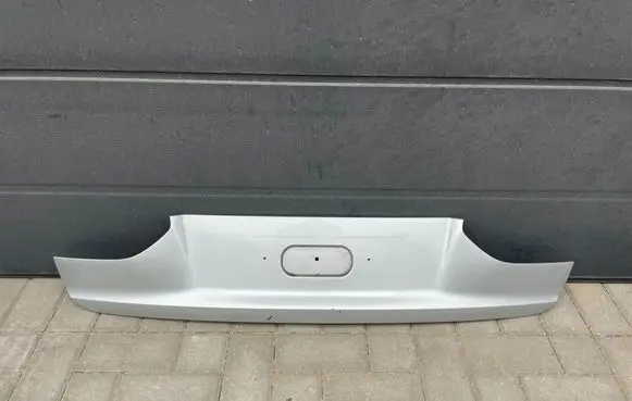 BMW 7 G11 G12 Tailgate trim 7424734