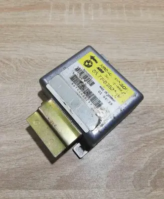 BMW 5 E39 Airbag control unit/module 8362119