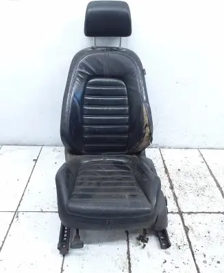 Volkswagen PASSAT B6 Front driver seat 3C0365CJ