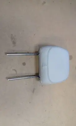 Chrysler Pacifica Front seat headrest 