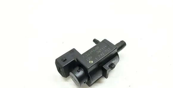 BMW X5 E53 Vacuum valve 1742712 72234100