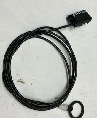 Mini Cooper Hatch Hardtop Fuel cap flap release cable 7069310