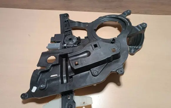 Opel Combo E Front door window regulator with motor 156144201 9829505680
