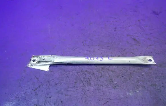 BMW 5 F10 F11 Front strut bar 7180315